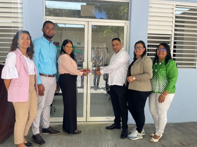 Autoridades Del Hospital Docente Semma Santo Domingo inauguraron sala de espera de la Unidad de Cardiología
