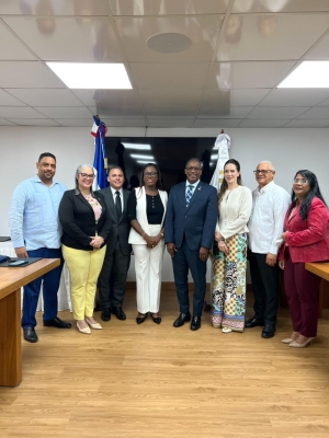 Hospital Docente SEMMA Santo Domingo fortalece alianzas con el IDOPPRIL para ampliar servicios de Riesgos Laborales